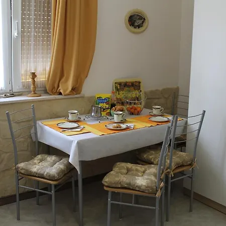 Devivi Adris Apartment